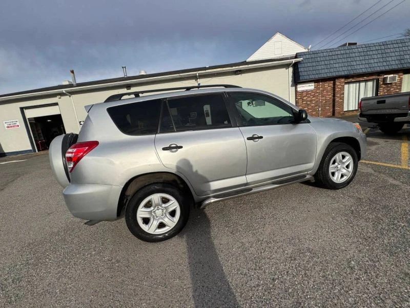 2011 Toyota RAV4 3rd Gen - Image 9 of 12