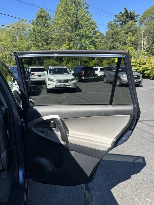 2011 Toyota RAV4 3rd Gen - Image 20 of 21