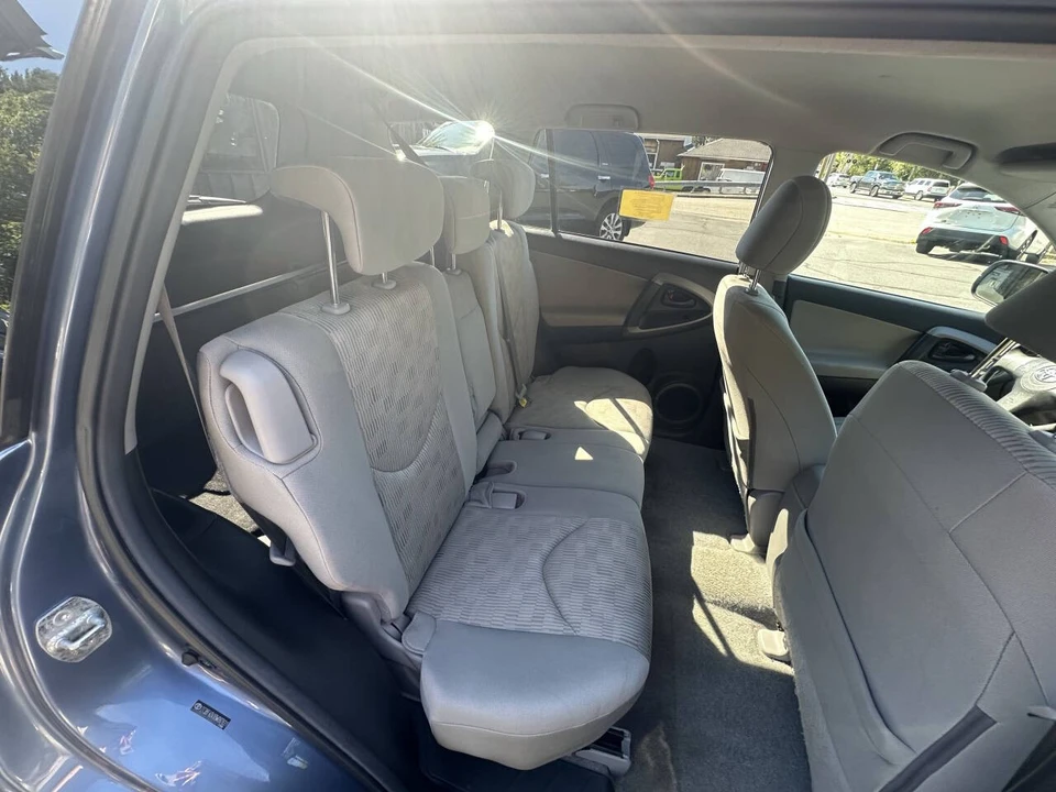 2011 Toyota RAV4 3rd Gen - Image 19 of 21