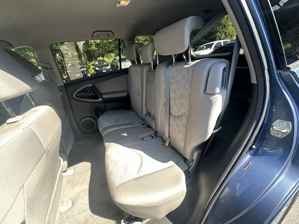 2011 Toyota RAV4 3rd Gen - Image 15 of 21