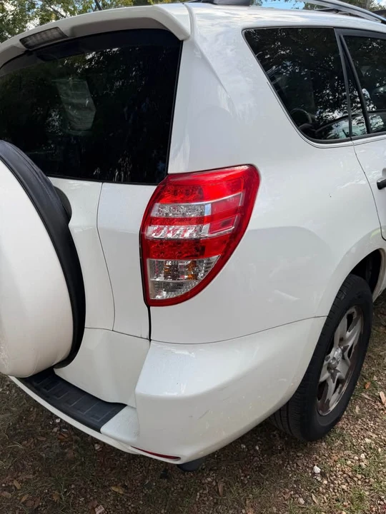 2011 Toyota RAV4 3rd Gen - Image 10 of 12