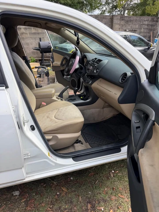 2011 Toyota RAV4 3rd Gen - Image 12 of 12