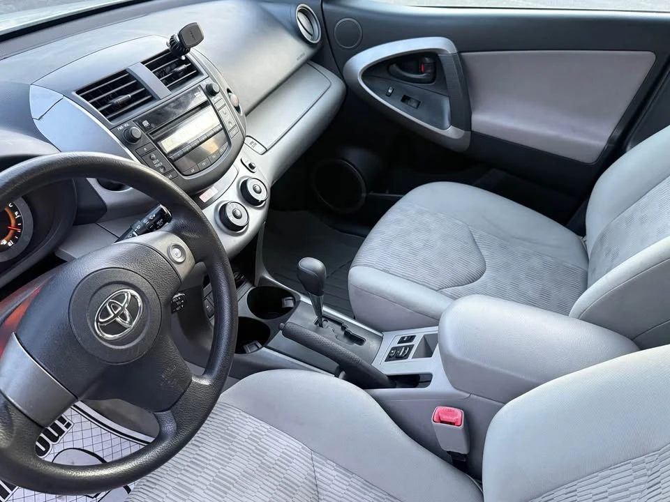 2011 Toyota RAV4 3rd Gen - Image 8 of 16