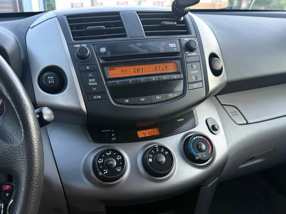 2011 Toyota RAV4 3rd Gen - Image 13 of 16