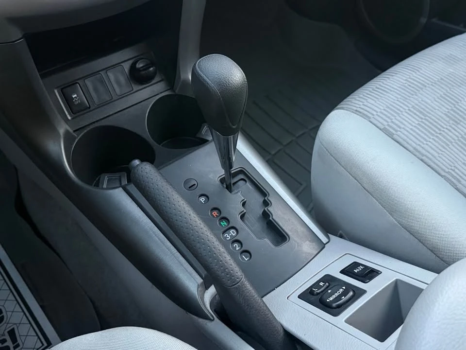 2011 Toyota RAV4 3rd Gen - Image 14 of 16