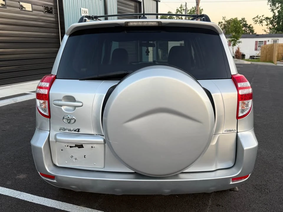 2011 Toyota RAV4 3rd Gen - Image 5 of 16