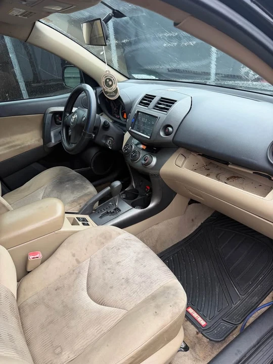 2011 Toyota RAV4 3rd Gen - Image 9 of 11