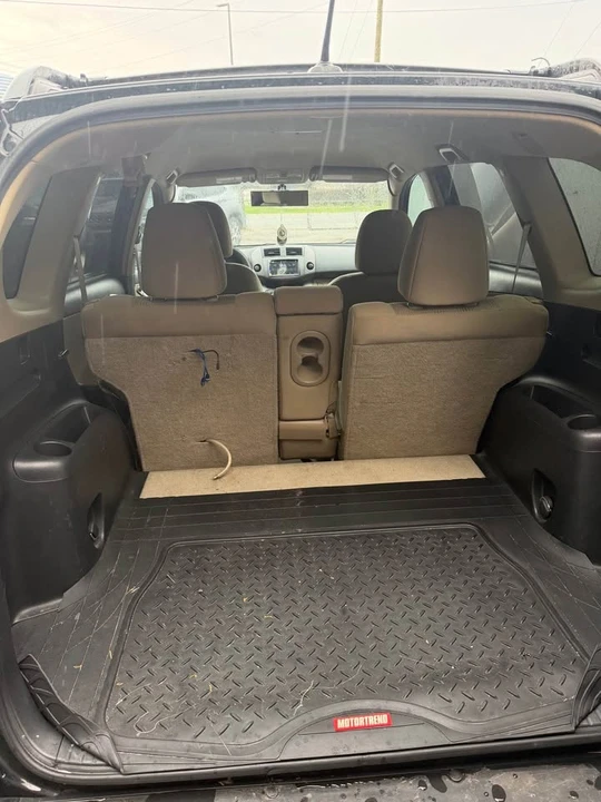 2011 Toyota RAV4 3rd Gen - Image 7 of 11
