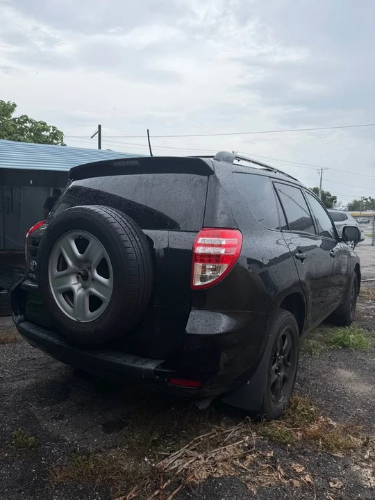 2011 Toyota RAV4 3rd Gen - Image 4 of 11