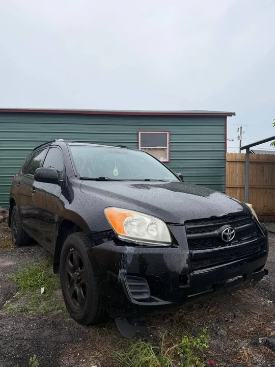 2011 Toyota RAV4 3rd Gen - Image 2 of 11
