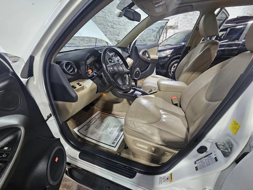 2011 Toyota RAV4 3rd Gen - Image 12 of 21