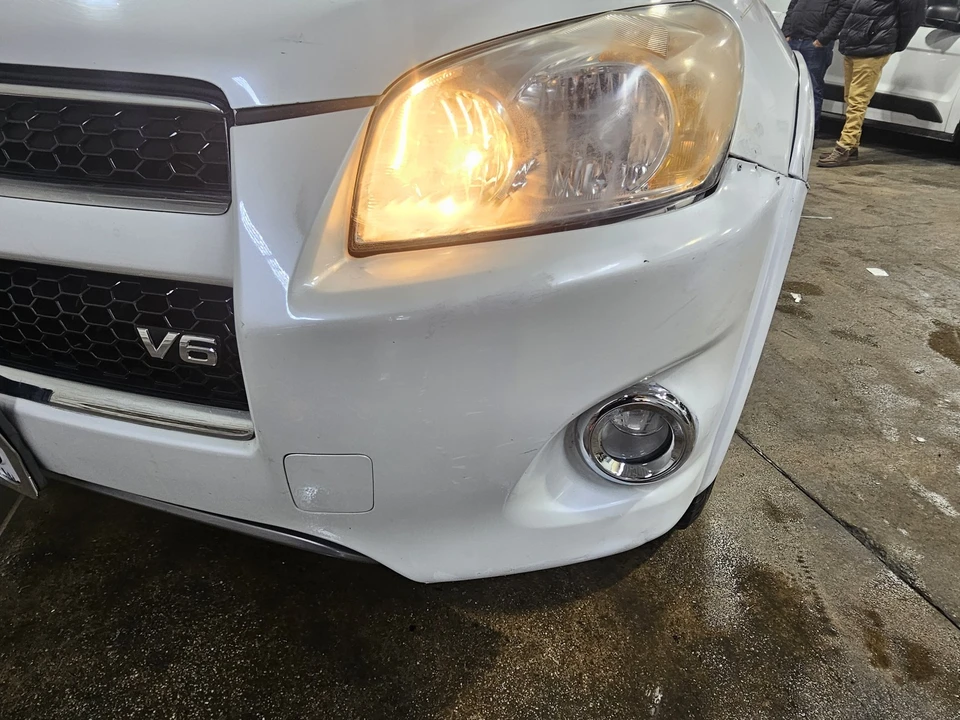 2011 Toyota RAV4 3rd Gen - Image 8 of 21