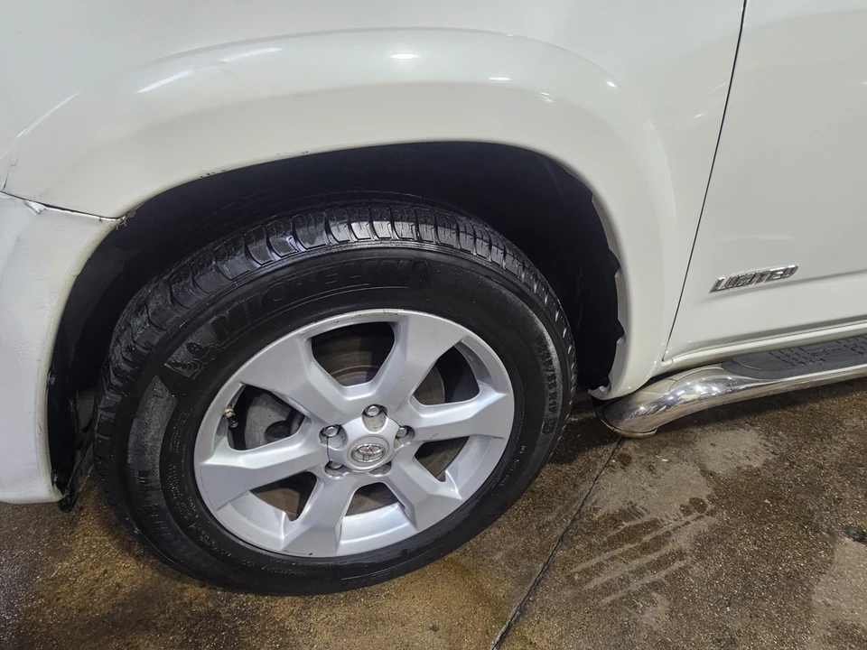 2011 Toyota RAV4 3rd Gen - Image 5 of 21
