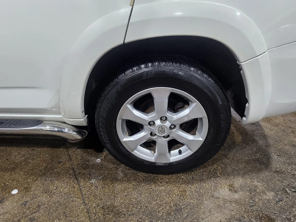 2011 Toyota RAV4 3rd Gen - Image 6 of 21