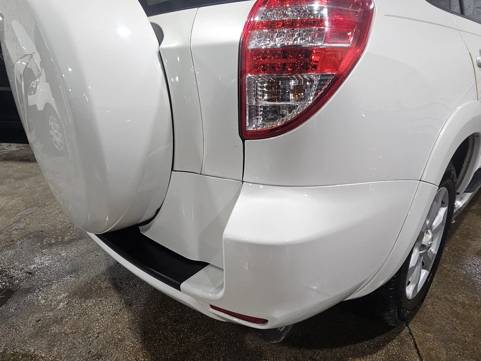 2011 Toyota RAV4 3rd Gen - Image 10 of 21