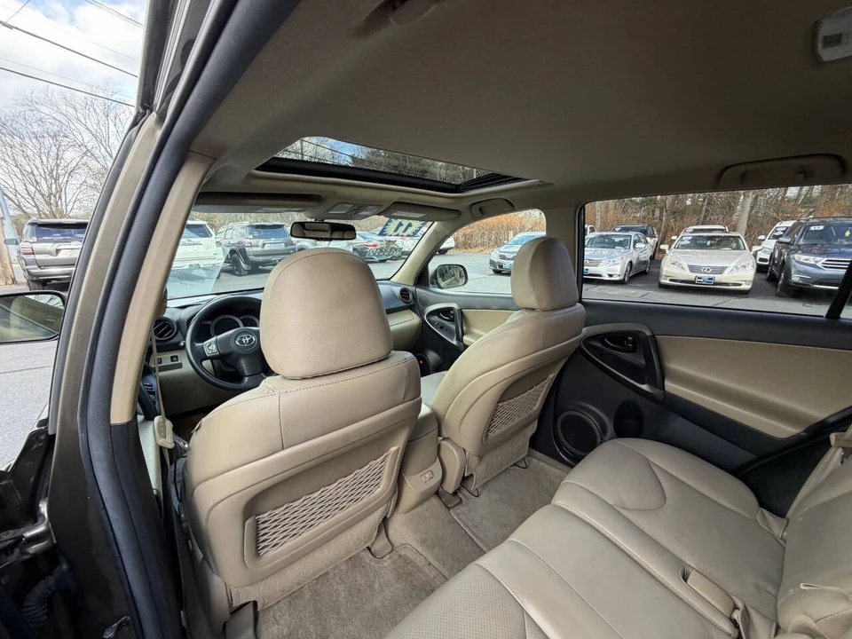 2011 Toyota RAV4 3rd Gen - Image 21 of 21