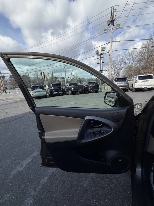 2011 Toyota RAV4 3rd Gen - Image 13 of 21