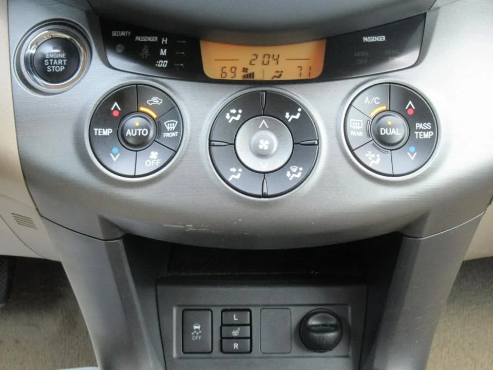2011 Toyota RAV4 3rd Gen - Image 14 of 20