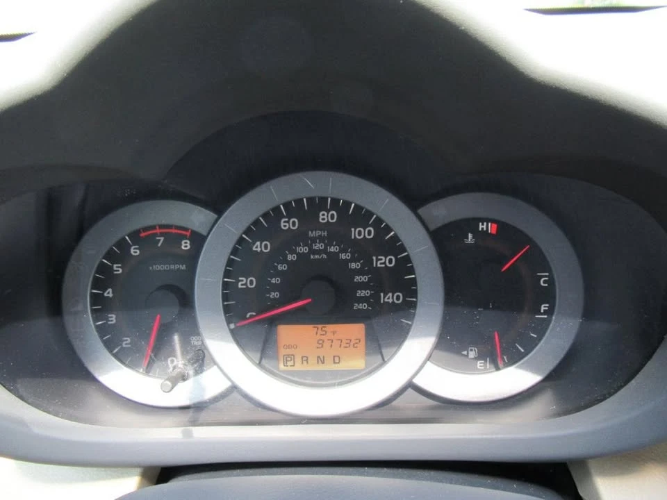 2011 Toyota RAV4 3rd Gen - Image 12 of 20