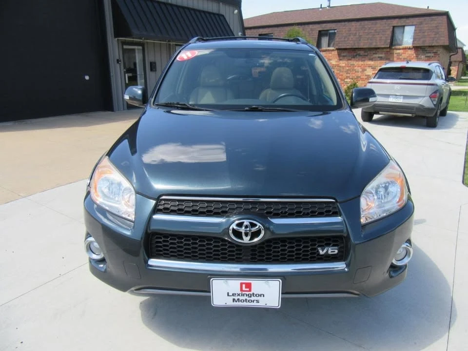 2011 Toyota RAV4 3rd Gen - Image 8 of 20