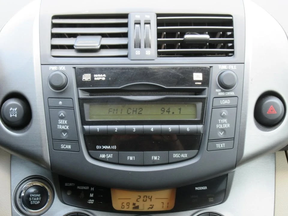 2011 Toyota RAV4 3rd Gen - Image 13 of 20