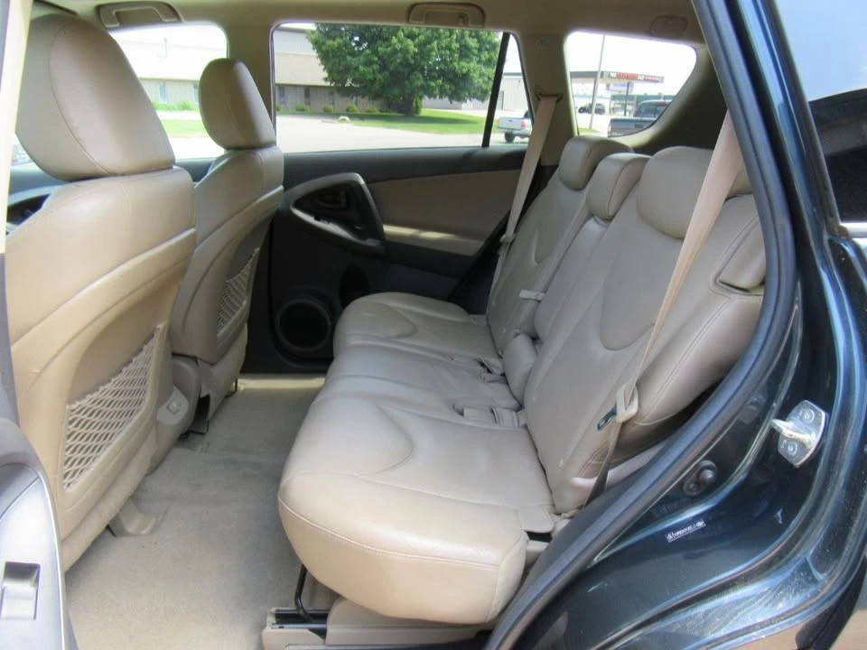 2011 Toyota RAV4 3rd Gen - Image 17 of 20