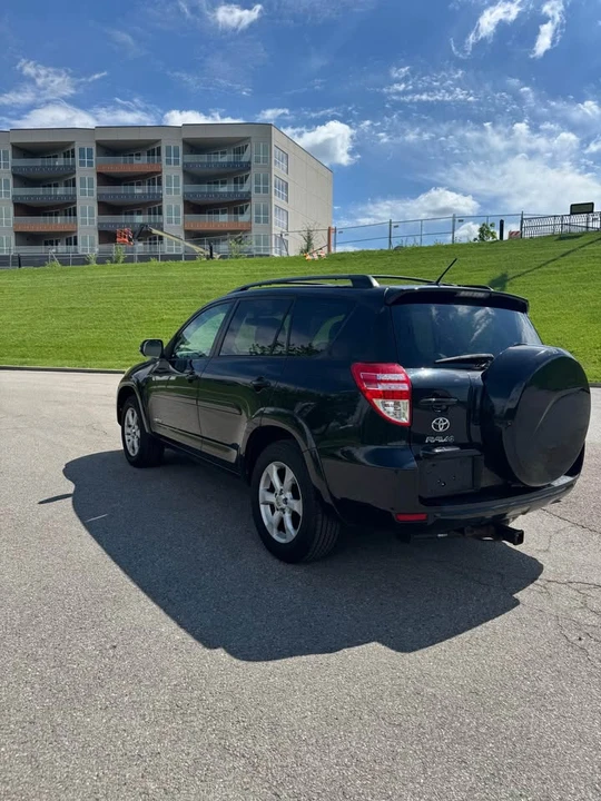 2011 Toyota RAV4 3rd Gen - Image 5 of 12