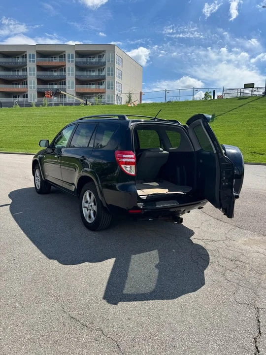 2011 Toyota RAV4 3rd Gen - Image 6 of 12