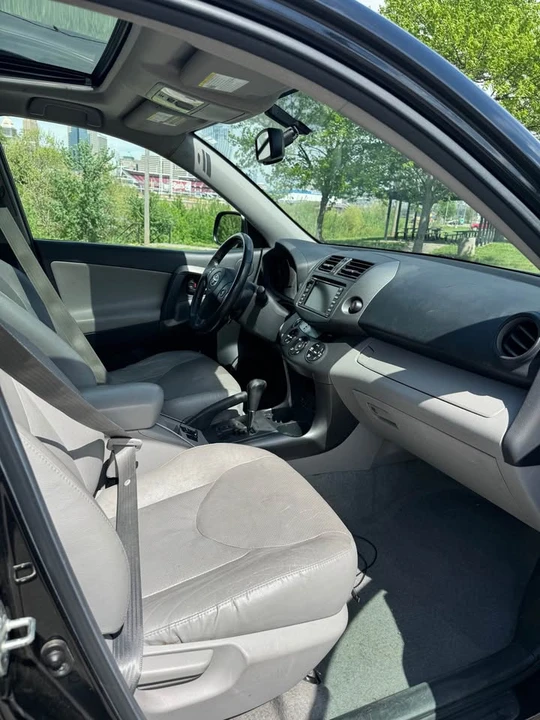 2011 Toyota RAV4 3rd Gen - Image 10 of 12