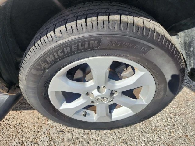 2011 Toyota RAV4 3rd Gen - Image 16 of 21