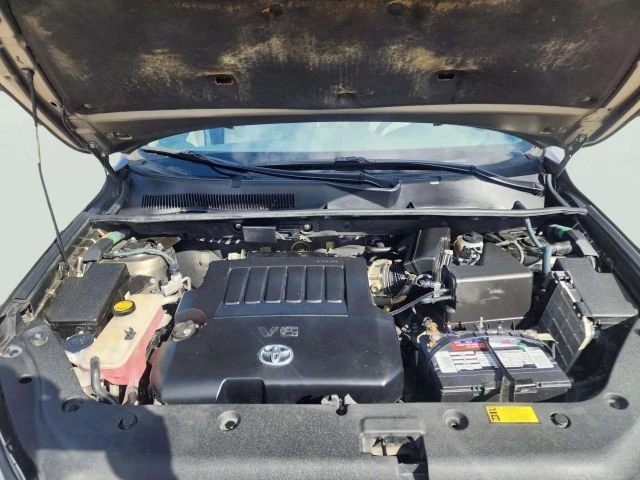 2011 Toyota RAV4 3rd Gen - Image 18 of 21