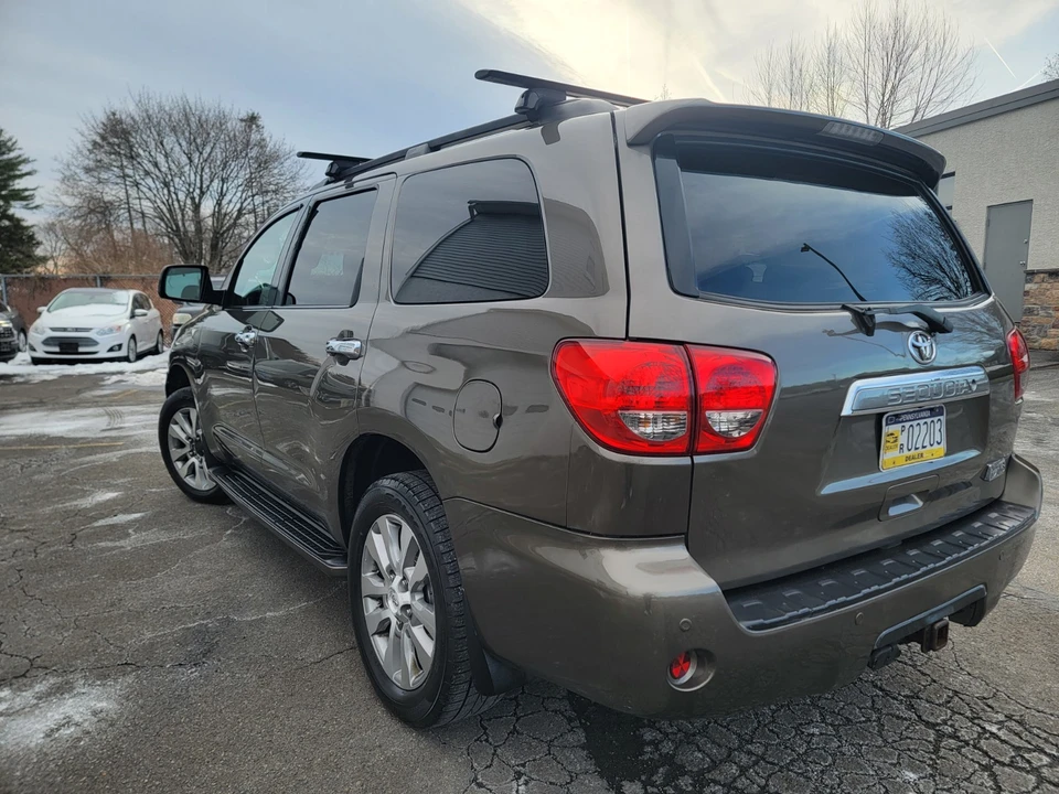 2011 Toyota Sequoia 2nd Gen - Image 7 of 20