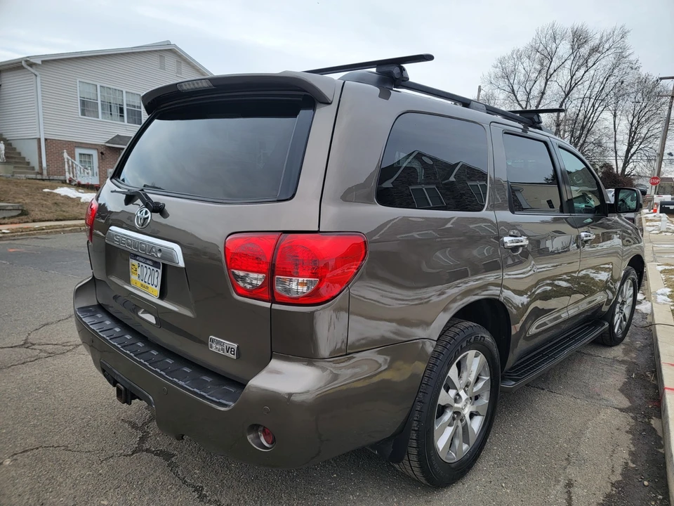 2011 Toyota Sequoia 2nd Gen - Image 14 of 20