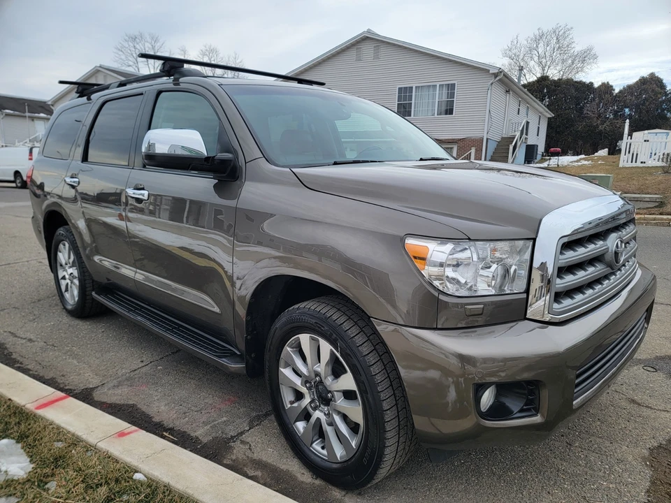 2011 Toyota Sequoia 2nd Gen - Image 16 of 20