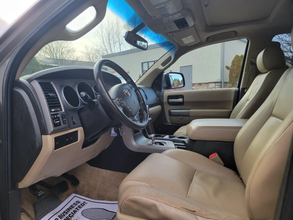 2011 Toyota Sequoia 2nd Gen - Image 9 of 20