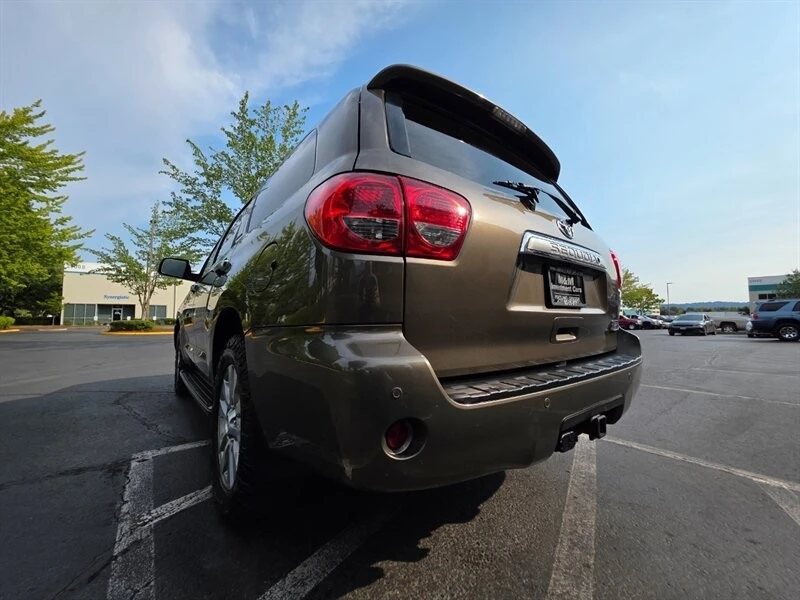 2011 Toyota Sequoia 2nd Gen - Image 11 of 21