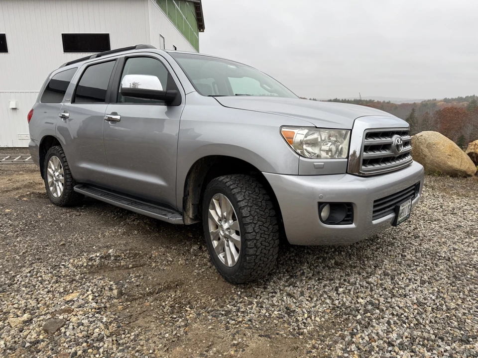 2011 Toyota Sequoia 2nd Gen - Image 7 of 14