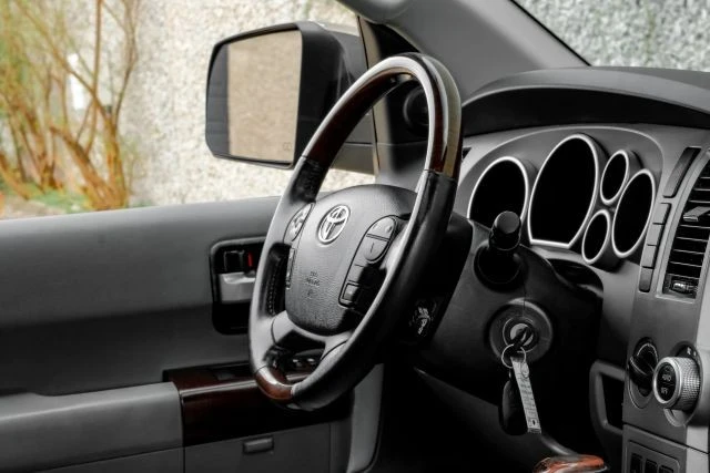 2011 Toyota Sequoia 2nd Gen - Image 17 of 21