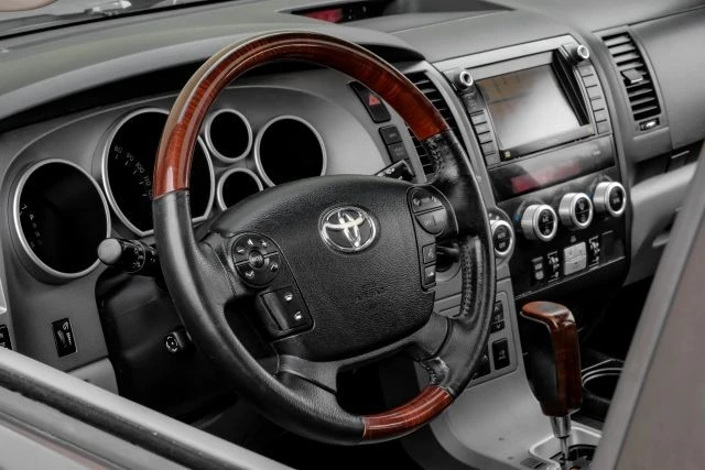 2011 Toyota Sequoia 2nd Gen - Image 18 of 21