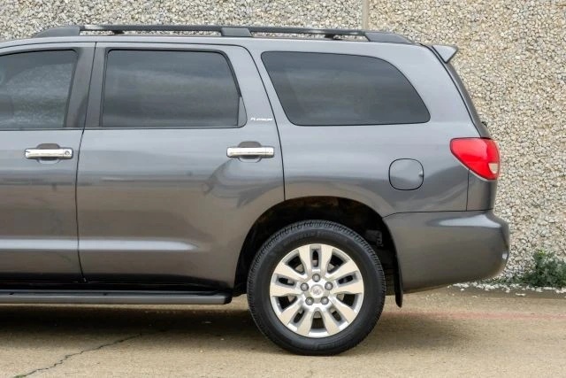 2011 Toyota Sequoia 2nd Gen - Image 14 of 21