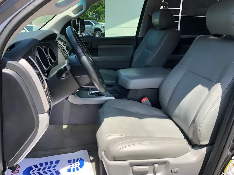2011 Toyota Sequoia 2nd Gen - Image 7 of 20