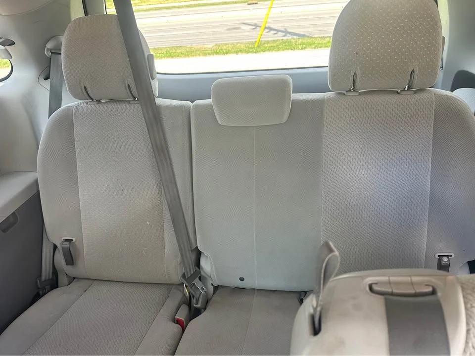 2011 Toyota Sienna 3rd Gen - Image 9 of 20