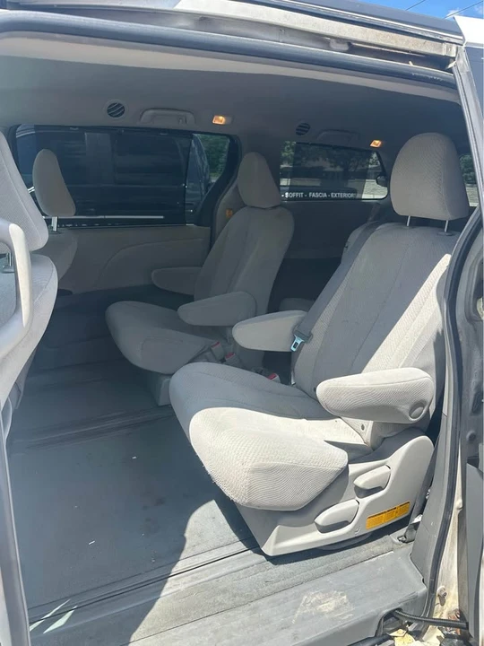 2011 Toyota Sienna 3rd Gen - Image 7 of 20