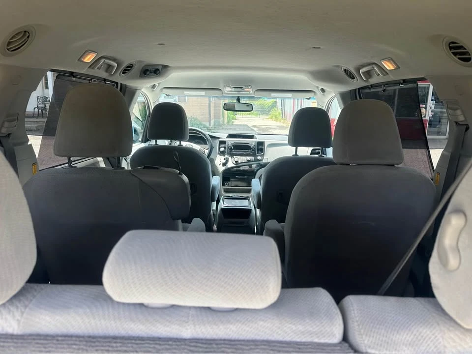 2011 Toyota Sienna 3rd Gen - Image 15 of 20