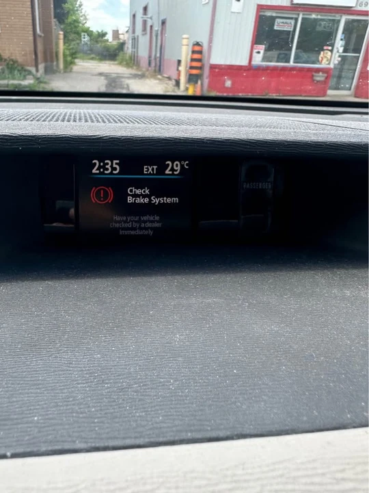 2011 Toyota Sienna 3rd Gen - Image 12 of 20