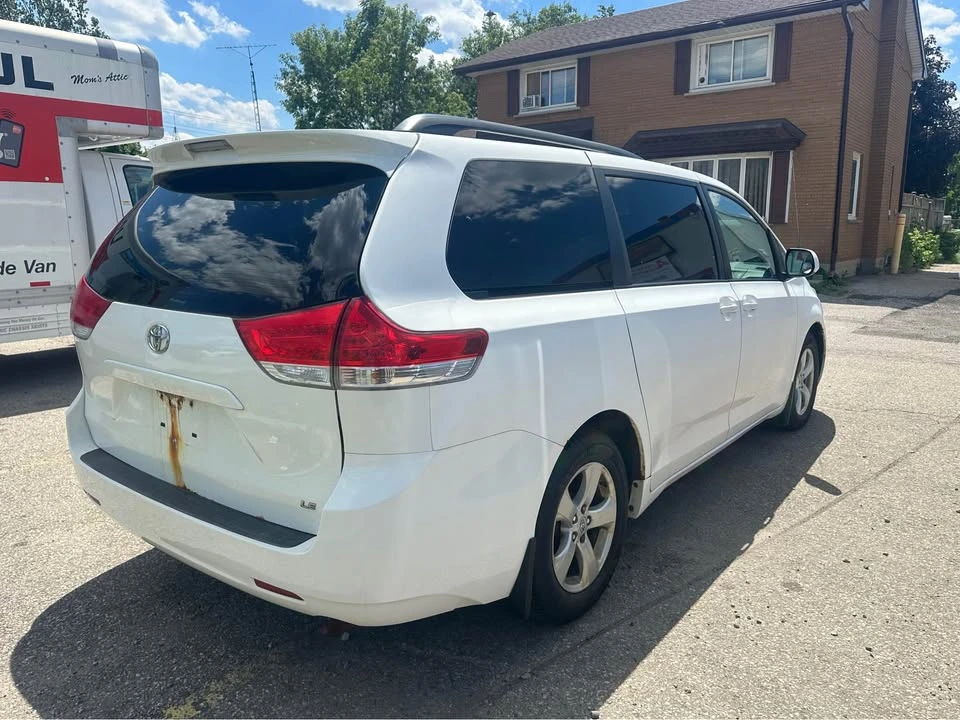 2011 Toyota Sienna 3rd Gen - Image 5 of 20