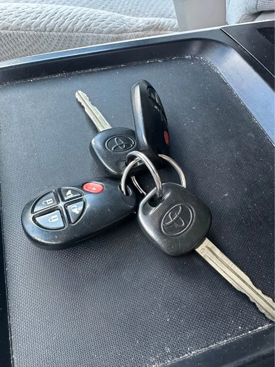 2011 Toyota Sienna 3rd Gen - Image 20 of 20