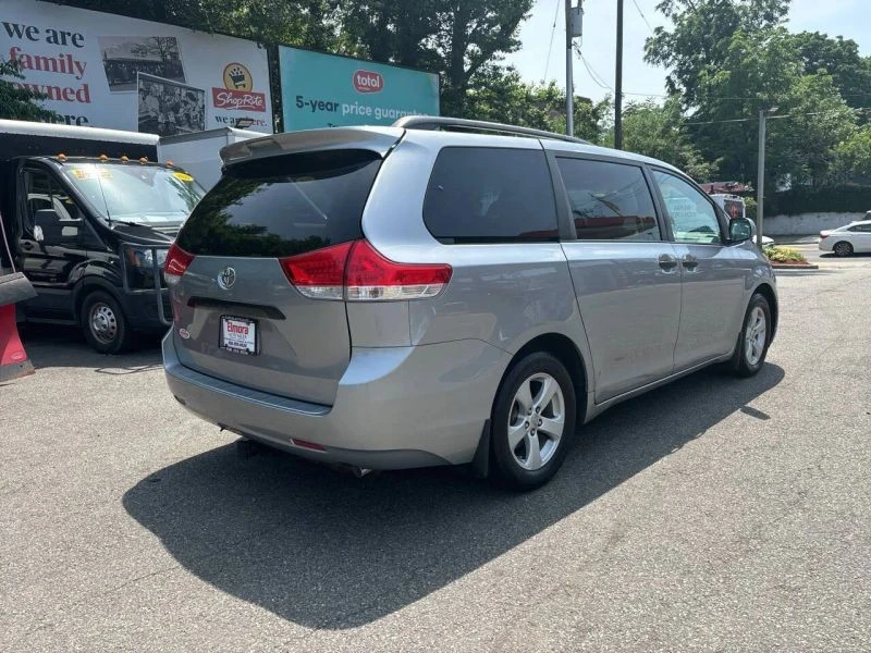 2011 Toyota Sienna 3rd Gen - Image 6 of 12