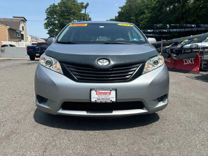 2011 Toyota Sienna 3rd Gen - Image 2 of 12