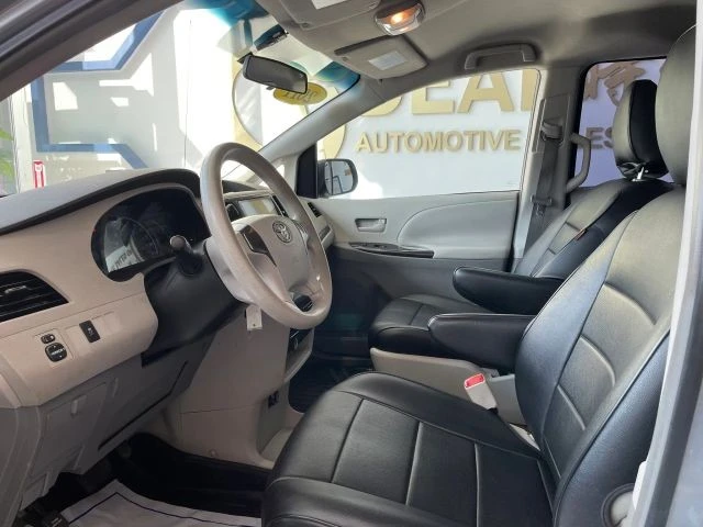 2011 Toyota Sienna 3rd Gen - Image 8 of 28